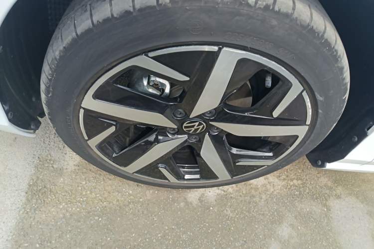 Used Volkswagen Lamando 2025 Lavida L 280TSI DSG Cool & Spicy Edition Left Front Wheel Hub