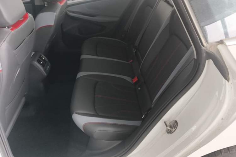 Used Volkswagen Lamando 2025 Lavida L 280TSI DSG Cool & Spicy Edition Left Rear Seat