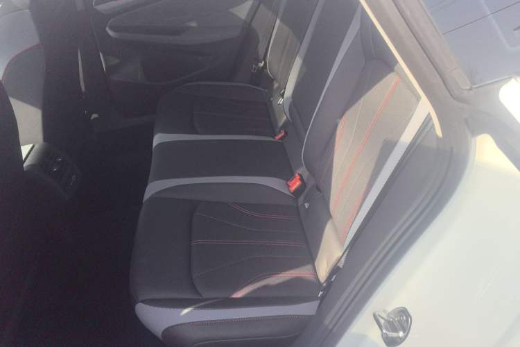 Used Volkswagen Lamando 2025 Lavida L 280TSI DSG Cool & Spicy Edition Left Rear Seat