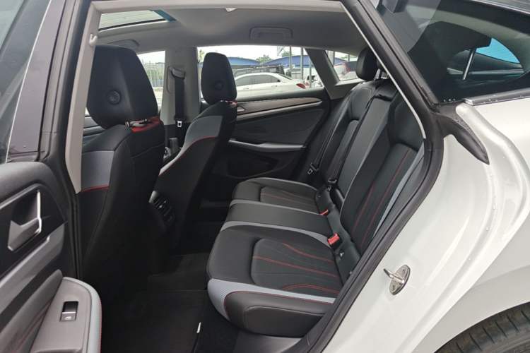 Used Volkswagen Lamando 2025 Lavida L 280TSI DSG Cool & Spicy Edition Left Rear Seat