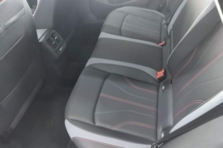 Used Volkswagen Lamando 2025 Lavida L 280TSI DSG Cool & Spicy Edition Left Rear Seat