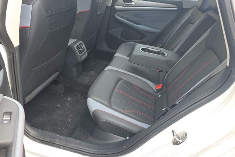 Used Volkswagen Lamando 2025 Lavida L 280TSI DSG Cool & Spicy Edition Left Rear Seat