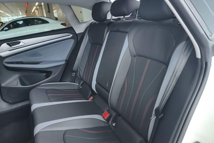 Used Volkswagen Lamando 2025 Lavida L 280TSI DSG Cool & Spicy Edition Left Rear Seat