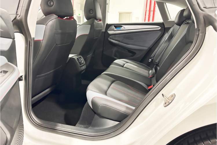 Used Volkswagen Lamando 2025 Lavida L 280TSI DSG Cool & Spicy Edition Left Rear Seat