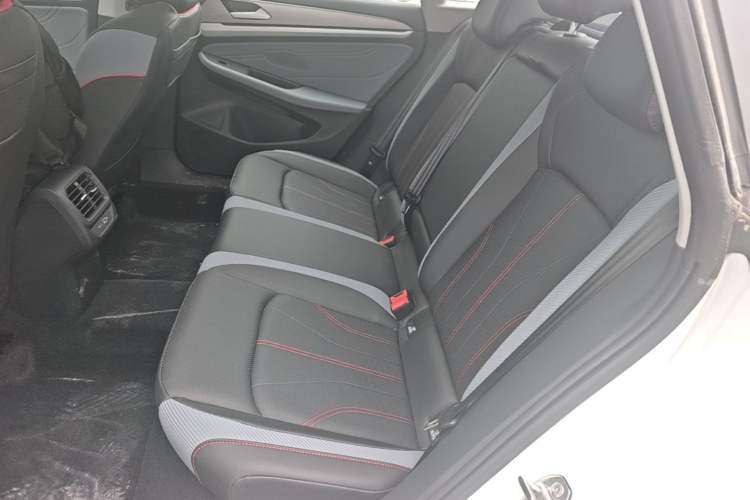 Used Volkswagen Lamando 2025 Lavida L 280TSI DSG Cool & Spicy Edition Left Rear Seat