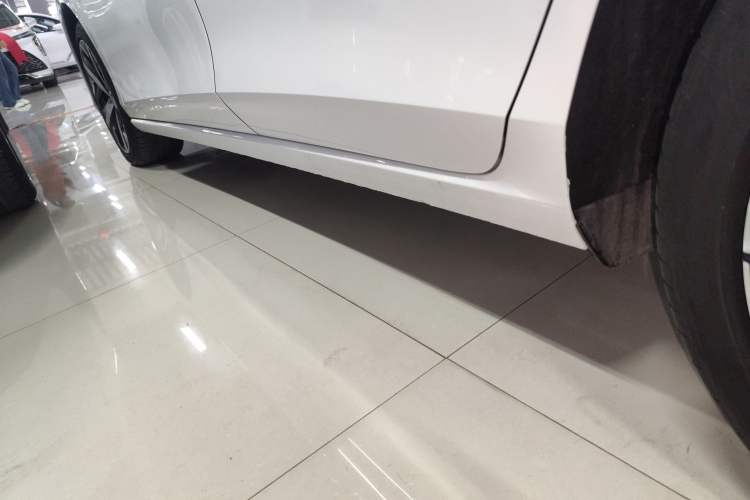 Used Volkswagen Lamando 2025 Lavida L 280TSI DSG Cool & Spicy Edition Left Side Sill