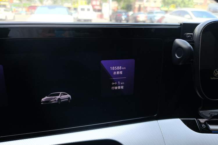 Used Volkswagen Lamando 2025 Lavida L 280TSI DSG Cool & Spicy Edition Odometer Close Up