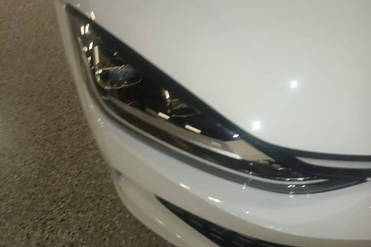 Used Volkswagen Lamando 2025 Lavida L 280TSI DSG Cool & Spicy Edition Right Front Headlight