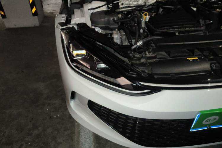 Used Volkswagen Lamando 2025 Lavida L 280TSI DSG Cool & Spicy Edition Right Front Headlight