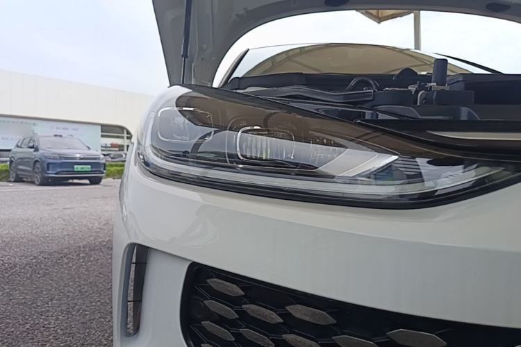 Used Volkswagen Lamando 2025 Lavida L 280TSI DSG Cool & Spicy Edition Right Front Headlight
