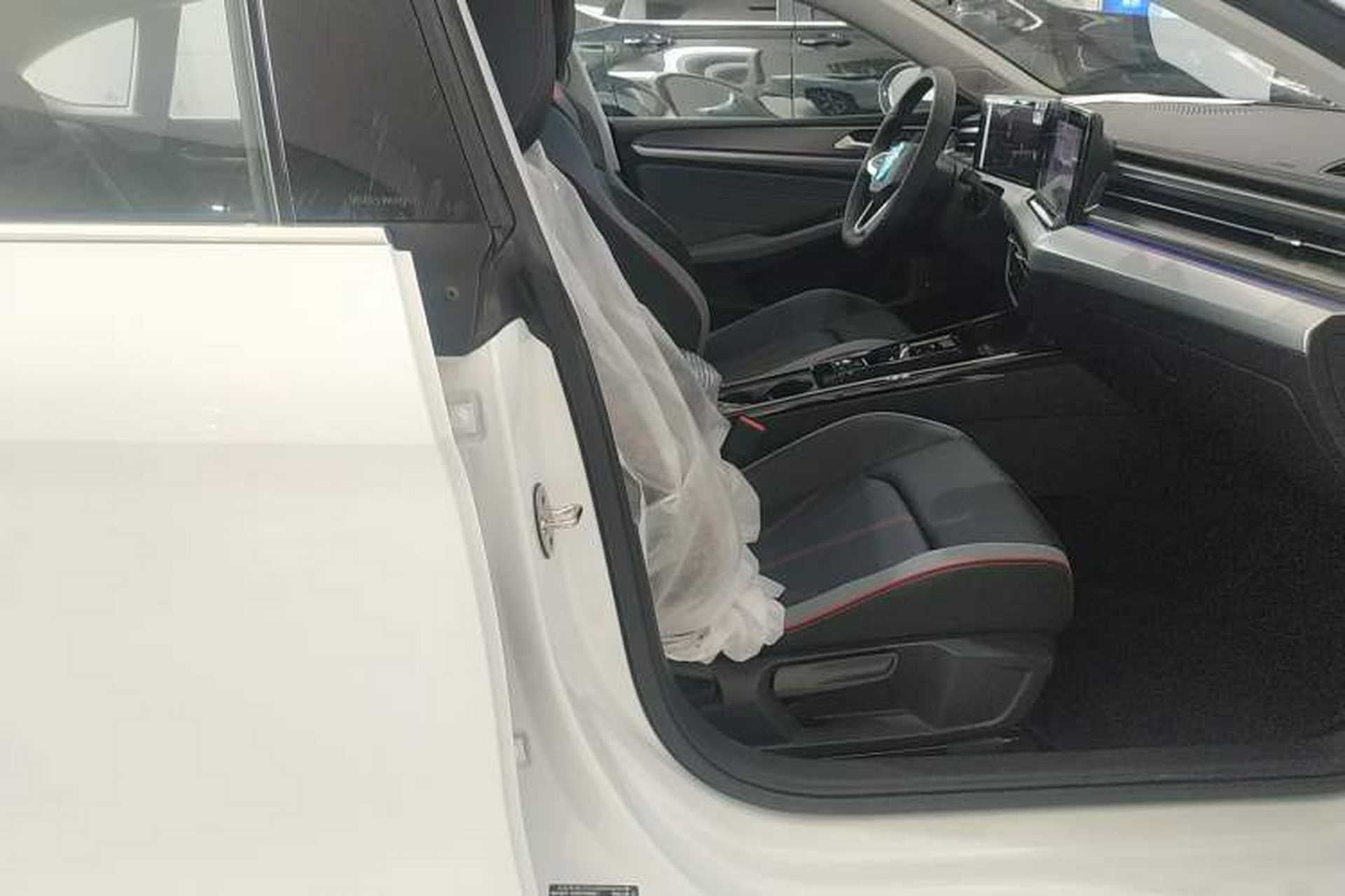 Used Volkswagen Lamando 2025 Lavida L 280TSI DSG Cool & Spicy Edition Right Front Seat