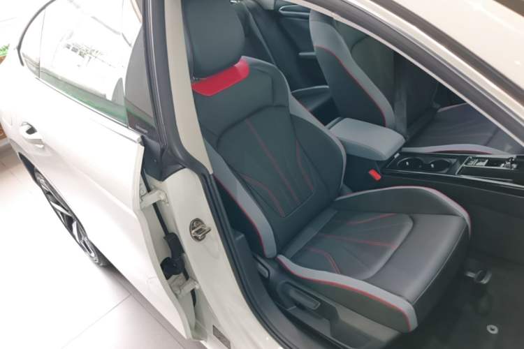 Used Volkswagen Lamando 2025 Lavida L 280TSI DSG Cool & Spicy Edition Right Front Seat