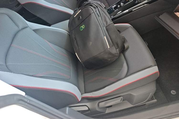 Used Volkswagen Lamando 2025 Lavida L 280TSI DSG Cool & Spicy Edition Right Front Seat