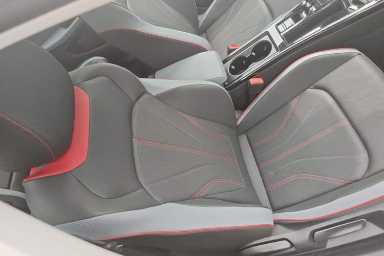 Used Volkswagen Lamando 2025 Lavida L 280TSI DSG Cool & Spicy Edition Right Front Seat