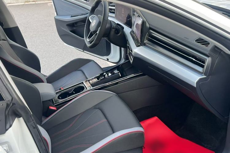 Used Volkswagen Lamando 2025 Lavida L 280TSI DSG Cool & Spicy Edition Right Front Seat