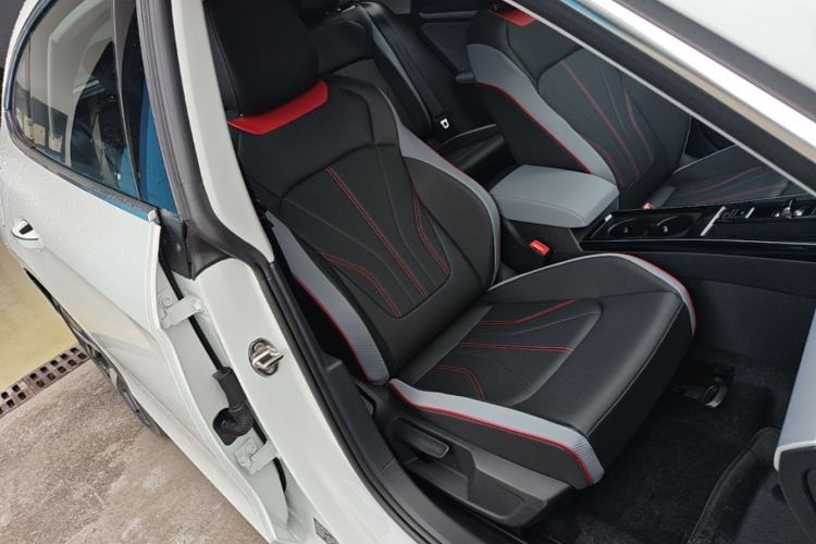 Used Volkswagen Lamando 2025 Lavida L 280TSI DSG Cool & Spicy Edition Right Front Seat