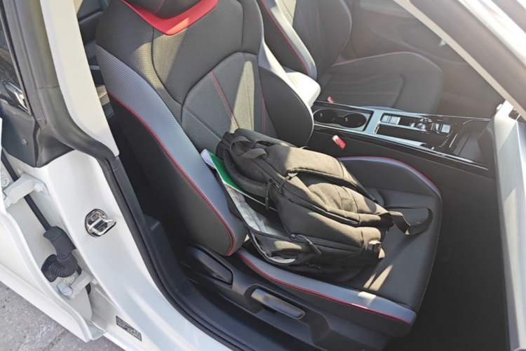 Used Volkswagen Lamando 2025 Lavida L 280TSI DSG Cool & Spicy Edition Right Front Seat