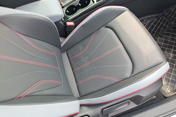Used Volkswagen Lamando 2025 Lavida L 280TSI DSG Cool & Spicy Edition Right Front Seat