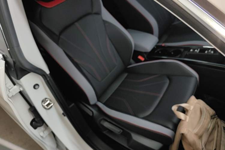 Used Volkswagen Lamando 2025 Lavida L 280TSI DSG Cool & Spicy Edition Right Front Seat