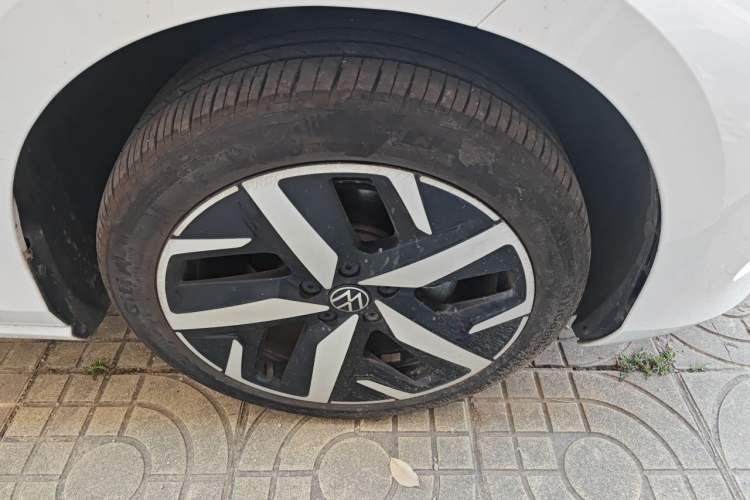 Used Volkswagen Lamando 2025 Lavida L 280TSI DSG Cool & Spicy Edition Right Front Wheel Hub