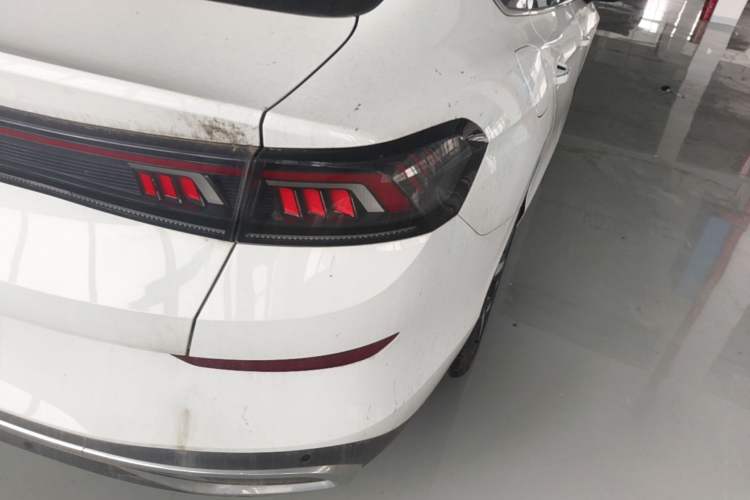 Used Volkswagen Lamando 2025 Lavida L 280TSI DSG Cool & Spicy Edition Right Rear Taillight