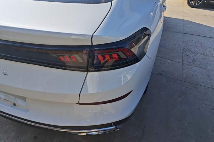Used Volkswagen Lamando 2025 Lavida L 280TSI DSG Cool & Spicy Edition Right Rear Taillight