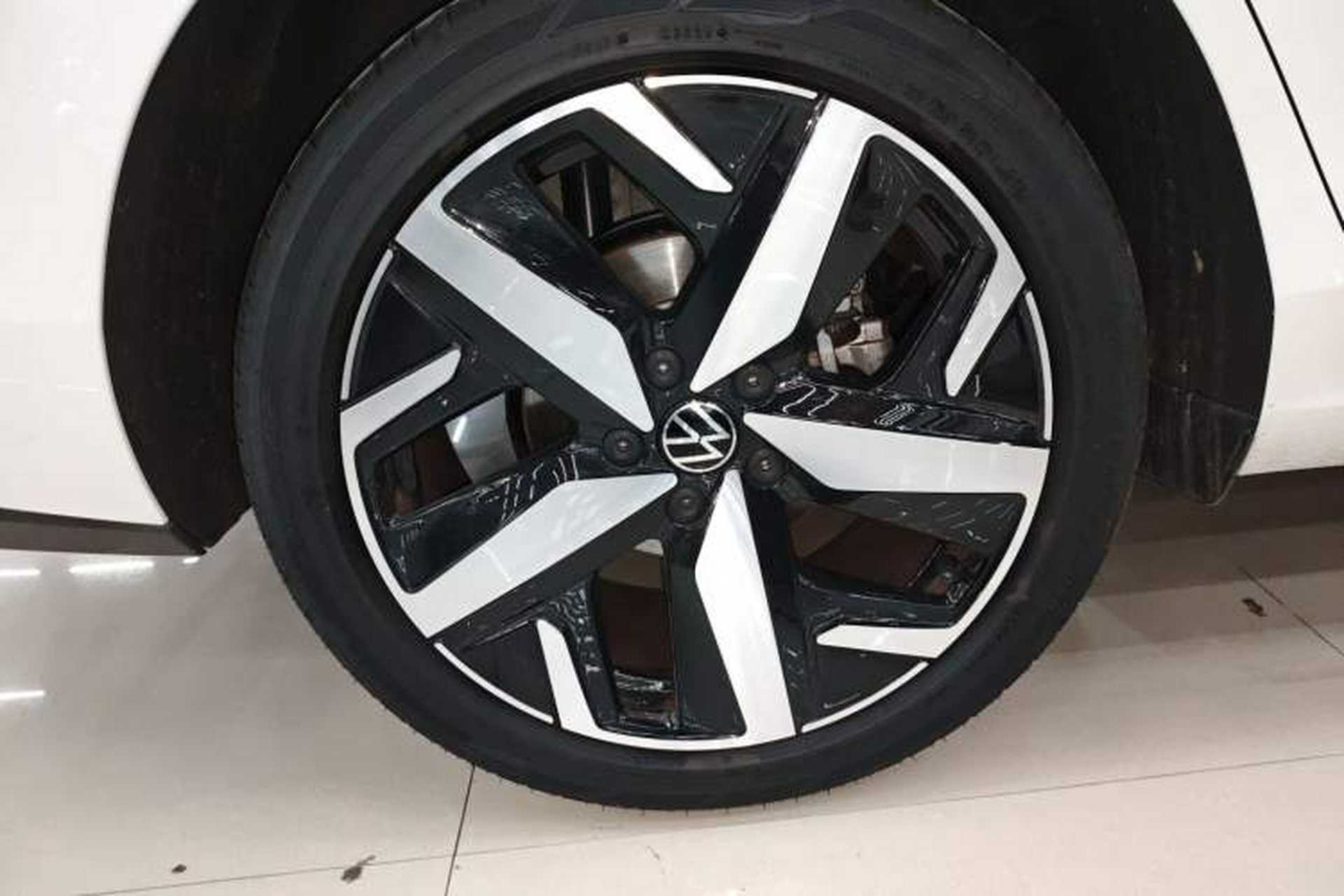 Used Volkswagen Lamando 2025 Lavida L 280TSI DSG Cool & Spicy Edition Right Rear Wheel Hub