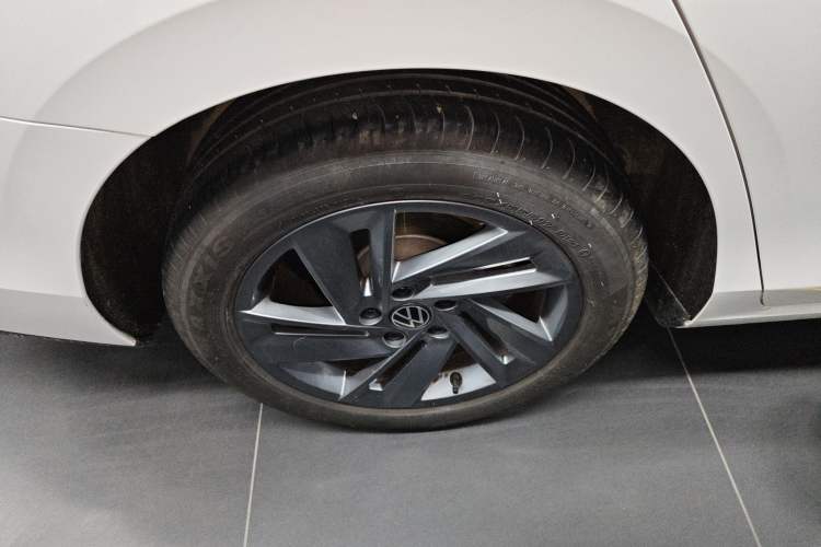 Used Volkswagen Lamando 2025 Lavida L 280TSI DSG Spicy Edition Right Rear Wheel Hub