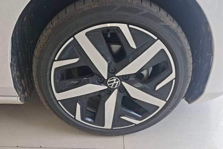 Used Volkswagen Lamando 2025 Lavida L 280TSI DSG Cool & Spicy Edition Right Rear Wheel Hub