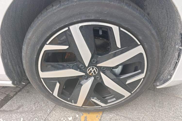 Used Volkswagen Lamando 2025 Lavida L 280TSI DSG Cool & Spicy Edition Right Rear Wheel Hub
