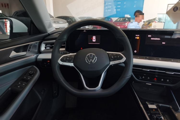 Used Volkswagen Lamando 2025 Lavida L 280TSI DSG Cool & Spicy Edition Steering Wheel