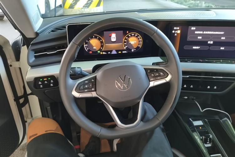 Used Volkswagen Lamando 2025 Lavida L 280TSI DSG Spicy Edition Steering Wheel