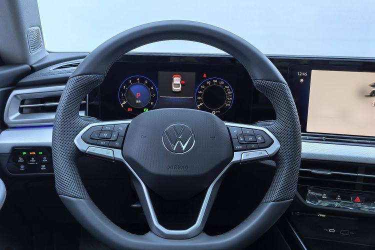 Used Volkswagen Lamando 2025 Lavida L 280TSI DSG Cool & Spicy Edition Steering Wheel