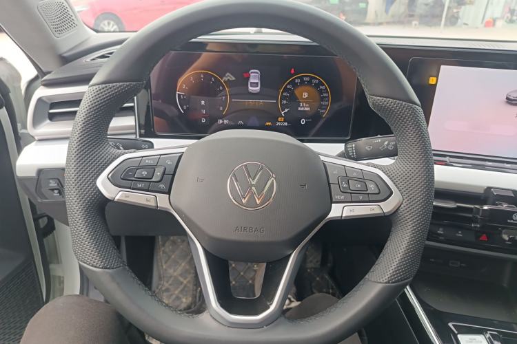 Used Volkswagen Lamando 2025 Lavida L 280TSI DSG Cool & Spicy Edition Steering Wheel