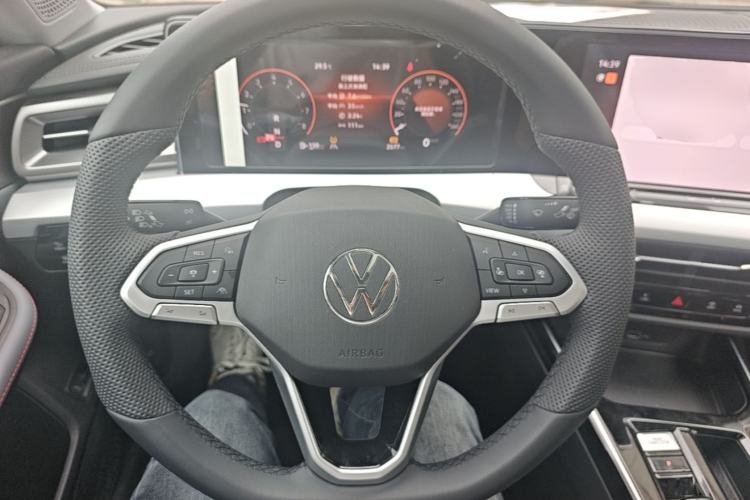 Used Volkswagen Lamando 2025 Lavida L 280TSI DSG Cool & Spicy Edition Steering Wheel