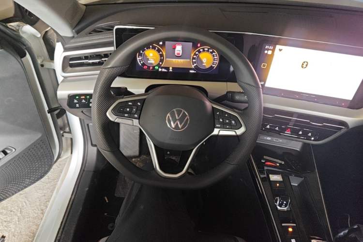 Used Volkswagen Lamando 2025 Lavida L 280TSI DSG Cool & Spicy Edition Steering Wheel