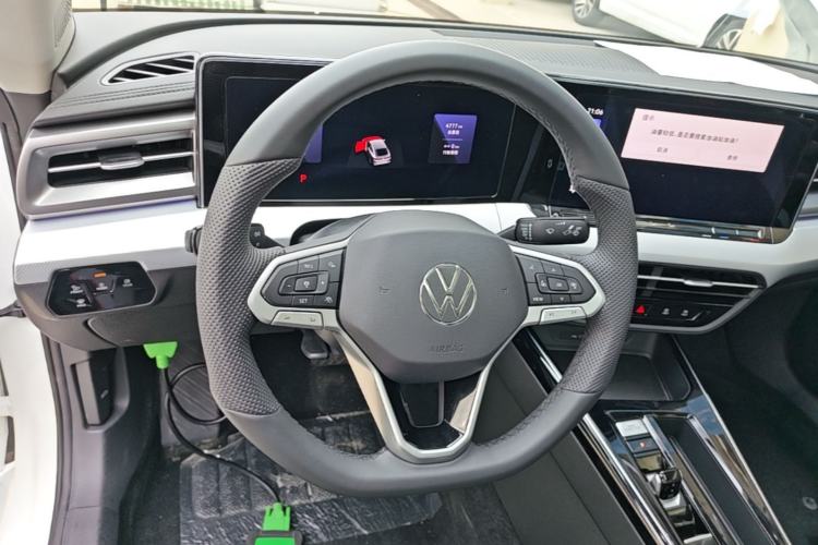Used Volkswagen Lamando 2025 Lavida L 280TSI DSG Cool & Spicy Edition Steering Wheel