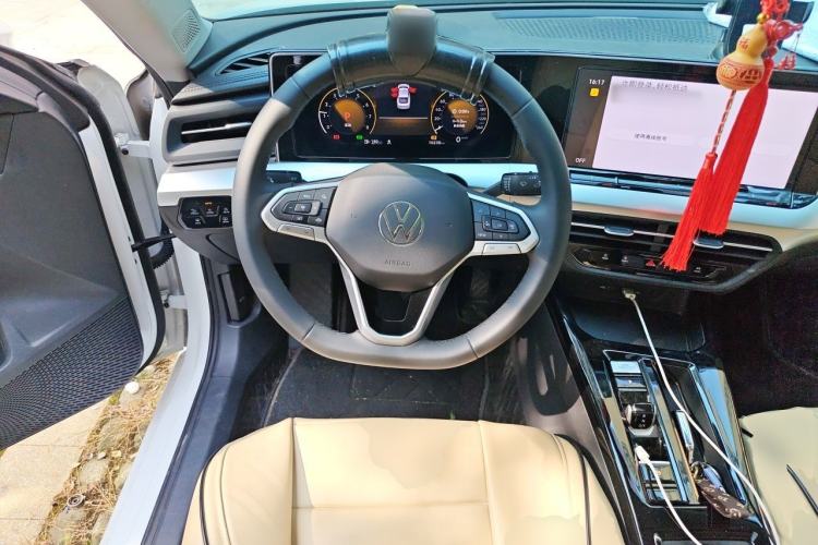 Used Volkswagen Lamando 2025 Lavida L 280TSI DSG Spicy Edition Steering Wheel