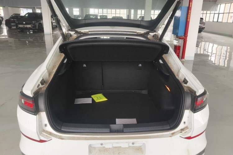 Used Volkswagen Lamando 2025 Lavida L 280TSI DSG Cool & Spicy Edition Trunk