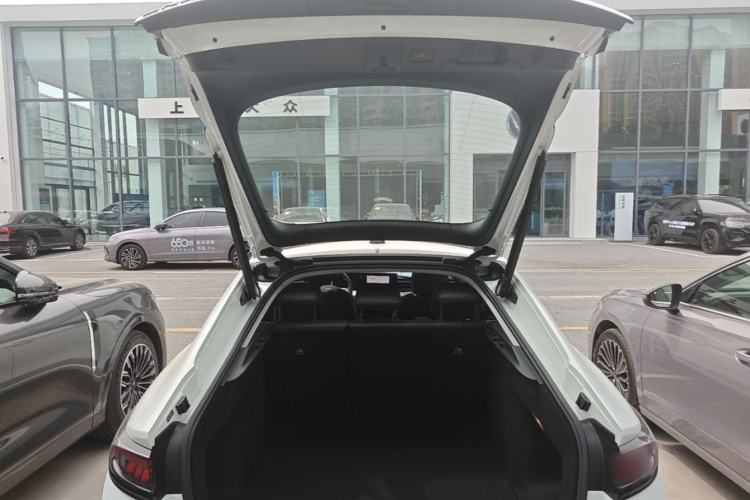 Used Volkswagen Lamando 2025 Lavida L 280TSI DSG Cool & Spicy Edition Trunk
