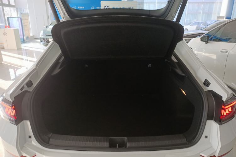 Used Volkswagen Lamando 2025 Lavida L 280TSI DSG Cool & Spicy Edition Trunk