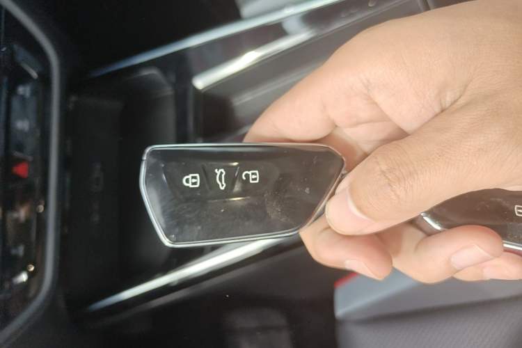 Used Volkswagen Lamando 2025 Lavida L 280TSI DSG Cool & Spicy Edition Vehicle Key