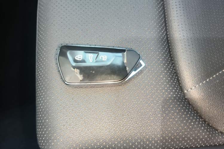 Used Volkswagen Lamando 2025 Lavida L 280TSI DSG Cool & Spicy Edition Vehicle Key