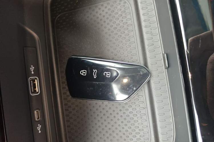 Used Volkswagen Lamando 2025 Lavida L 280TSI DSG Cool & Spicy Edition Vehicle Key