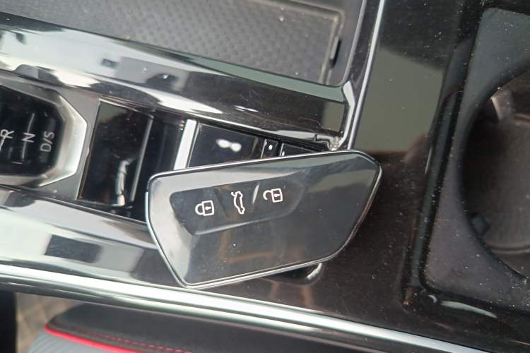 Used Volkswagen Lamando 2025 Lavida L 280TSI DSG Cool & Spicy Edition Vehicle Key