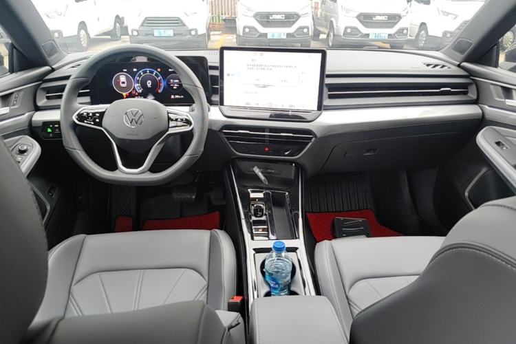 Used Volkswagen Lamando 2026 Lavida L 300TSI Lingfeng Edition Center Console