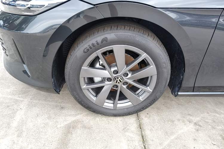 Used Volkswagen Lamando 2026 Lavida L 300TSI Lingfeng Edition Left Front Wheel Hub