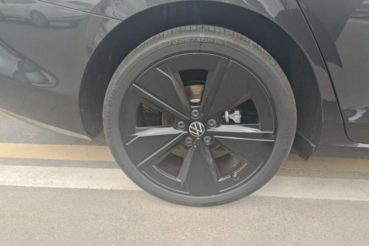 Used Volkswagen Lamando 2026 Lavida L GTS 380TSI Lingfeng Edition Right Rear Wheel Hub