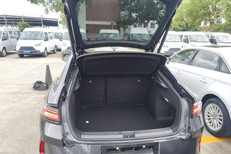 Used Volkswagen Lamando 2026 Lavida L 300TSI Lingfeng Edition Trunk