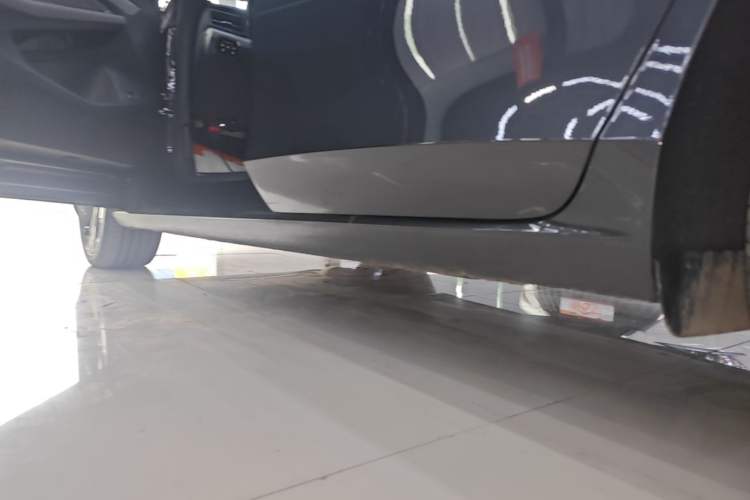 Used Volkswagen Lamando 2026 Lavida L GTS 380TSI Lingfeng Millionth Anniversary Edition Left Side Sill
